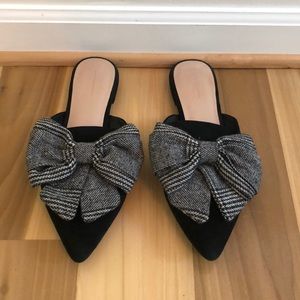 Size 9.5 Something Navy now mules